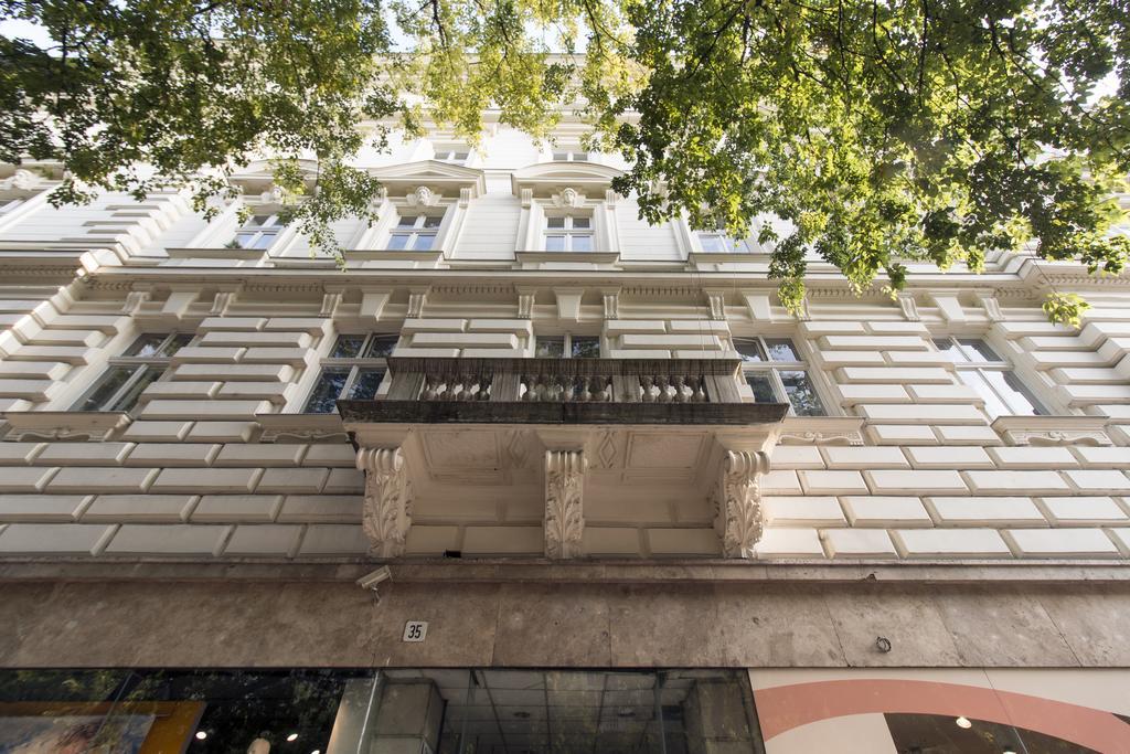 Luxury Apartment By Hi5 -Andrassy Suite Budapest Exterior photo